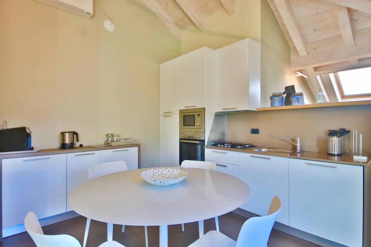 Liszt Attic By Klabhouse Apartment Беладжо Екстериор снимка