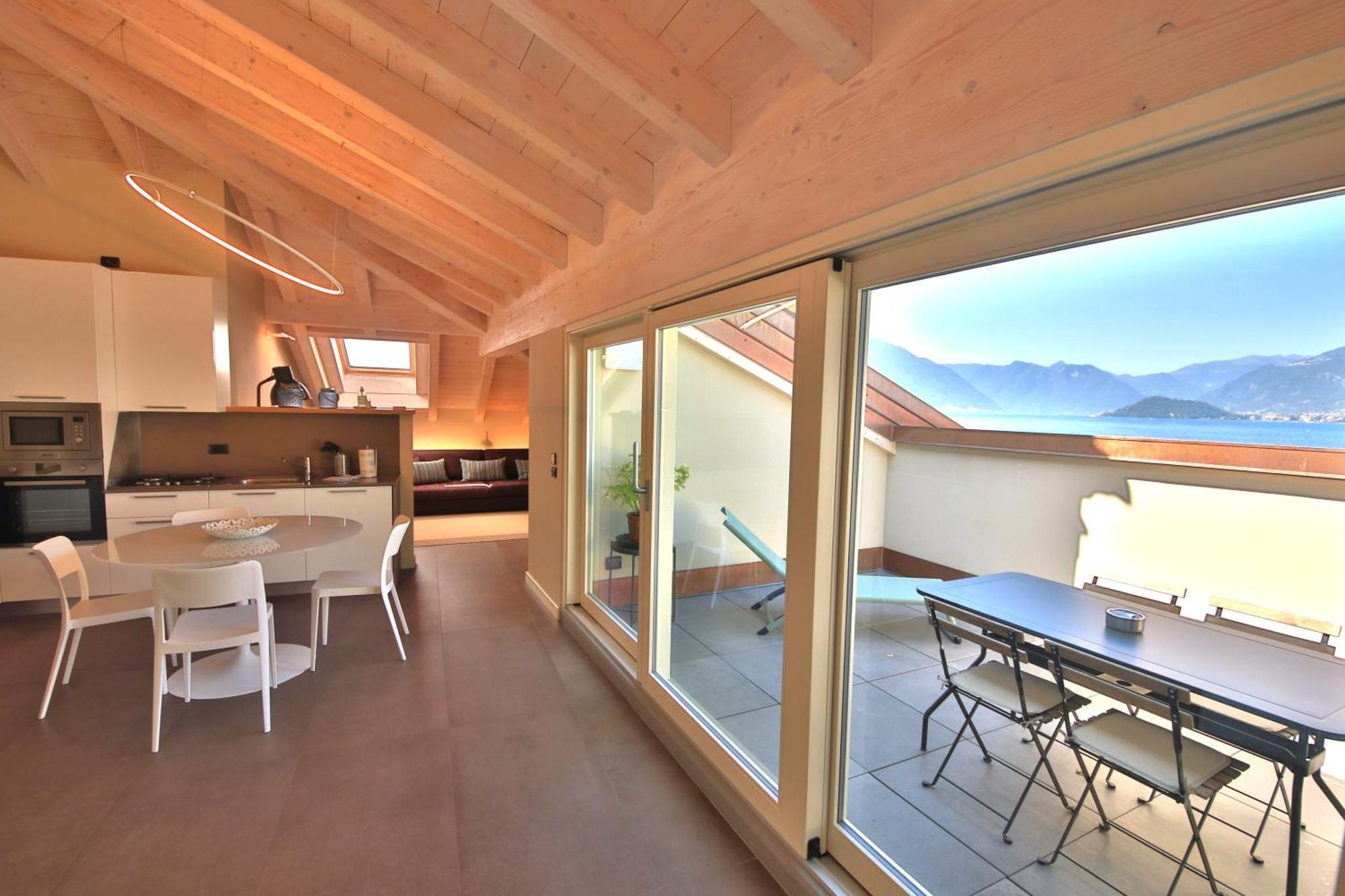 Liszt Attic By Klabhouse Apartment Беладжо Екстериор снимка